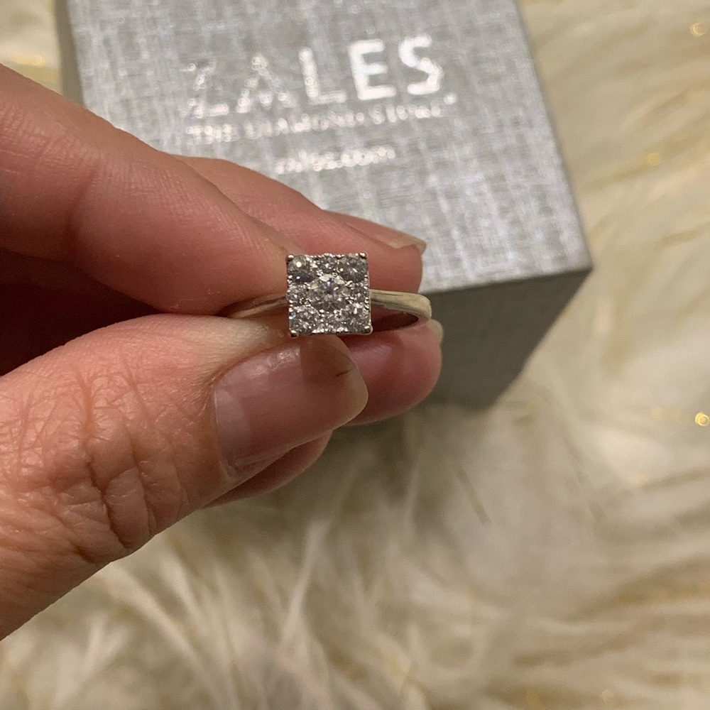 💍Beautiful 10k Solid WG  Diamond Ring💍